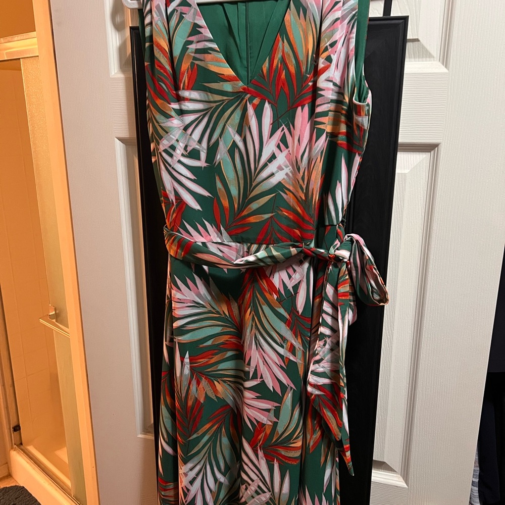 Tahari Green and Red Sleeveless Maxi Sundress
